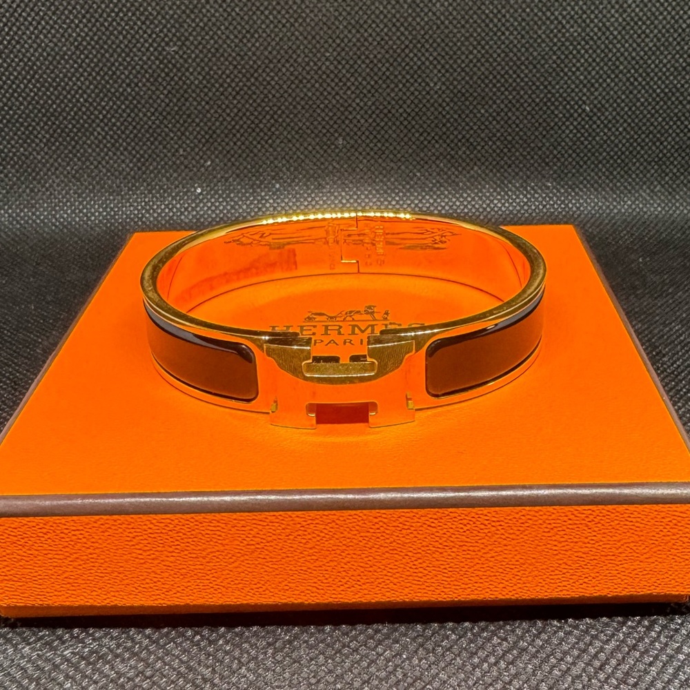 Authentic hermes clic H